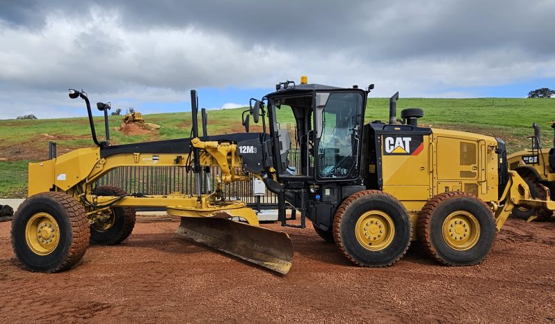 2018 Caterpillar 12M3 Motor Grader full